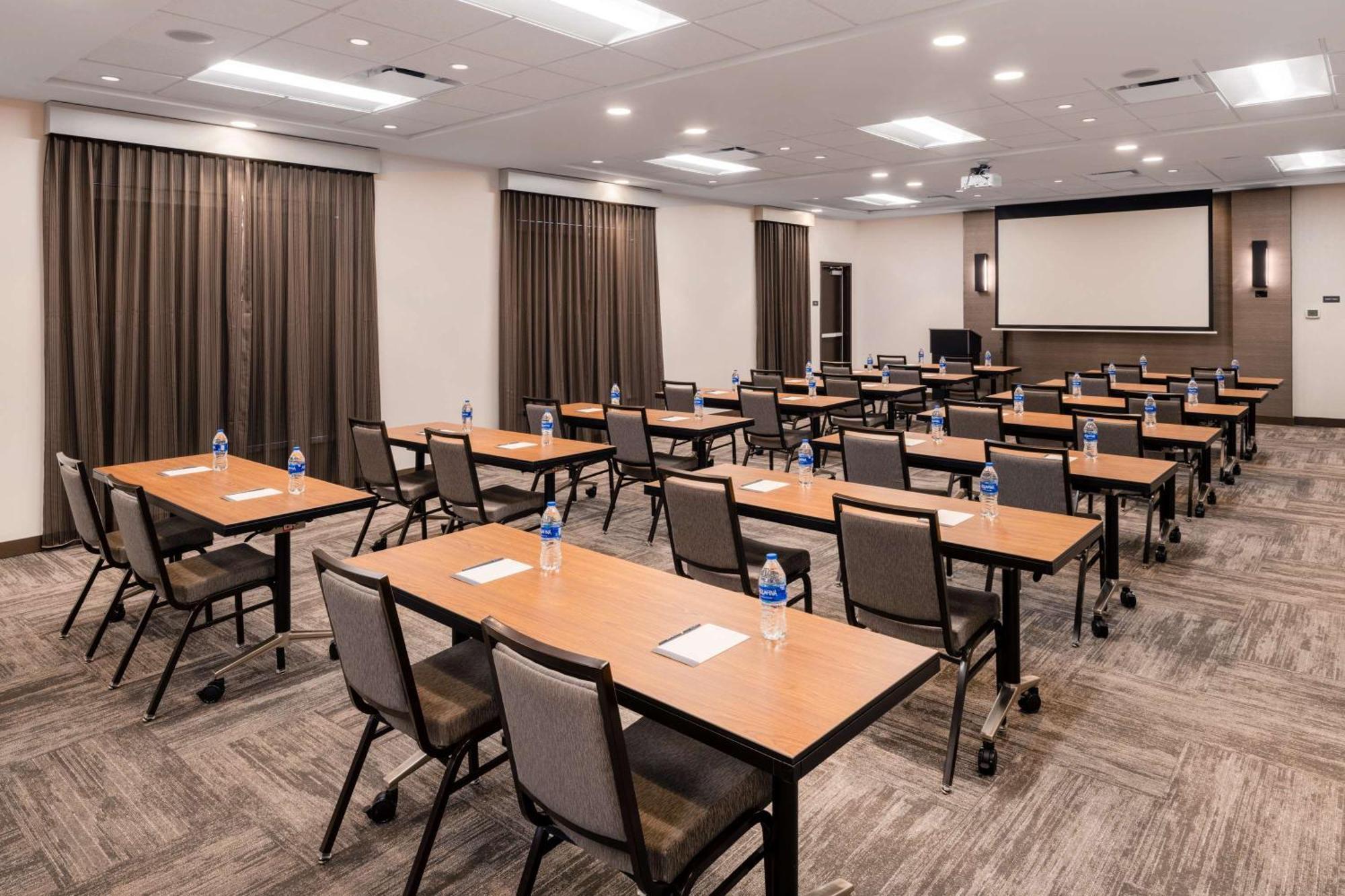 Hyatt Place Fort Worth-Alliance Town Center Exterior photo